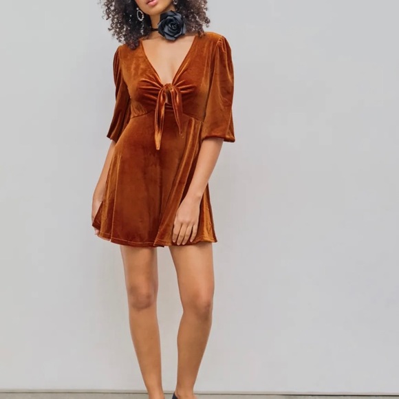 Velvet solid twist mini dress in copper M - Picture 6 of 7